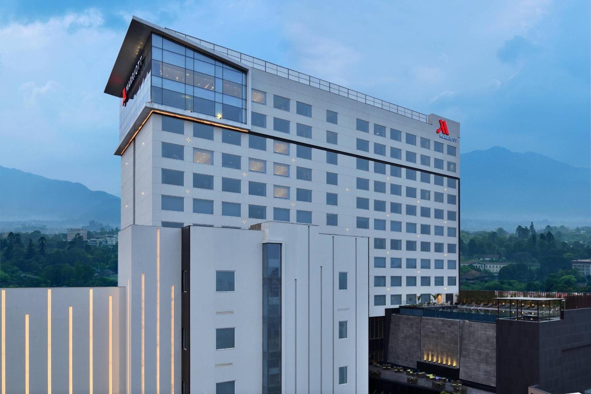 Kathmandu Marriott Hotel Exterior foto
